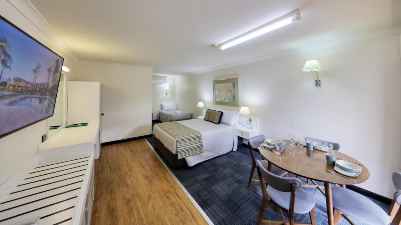 Motel The Palms Dubbo Esterno foto