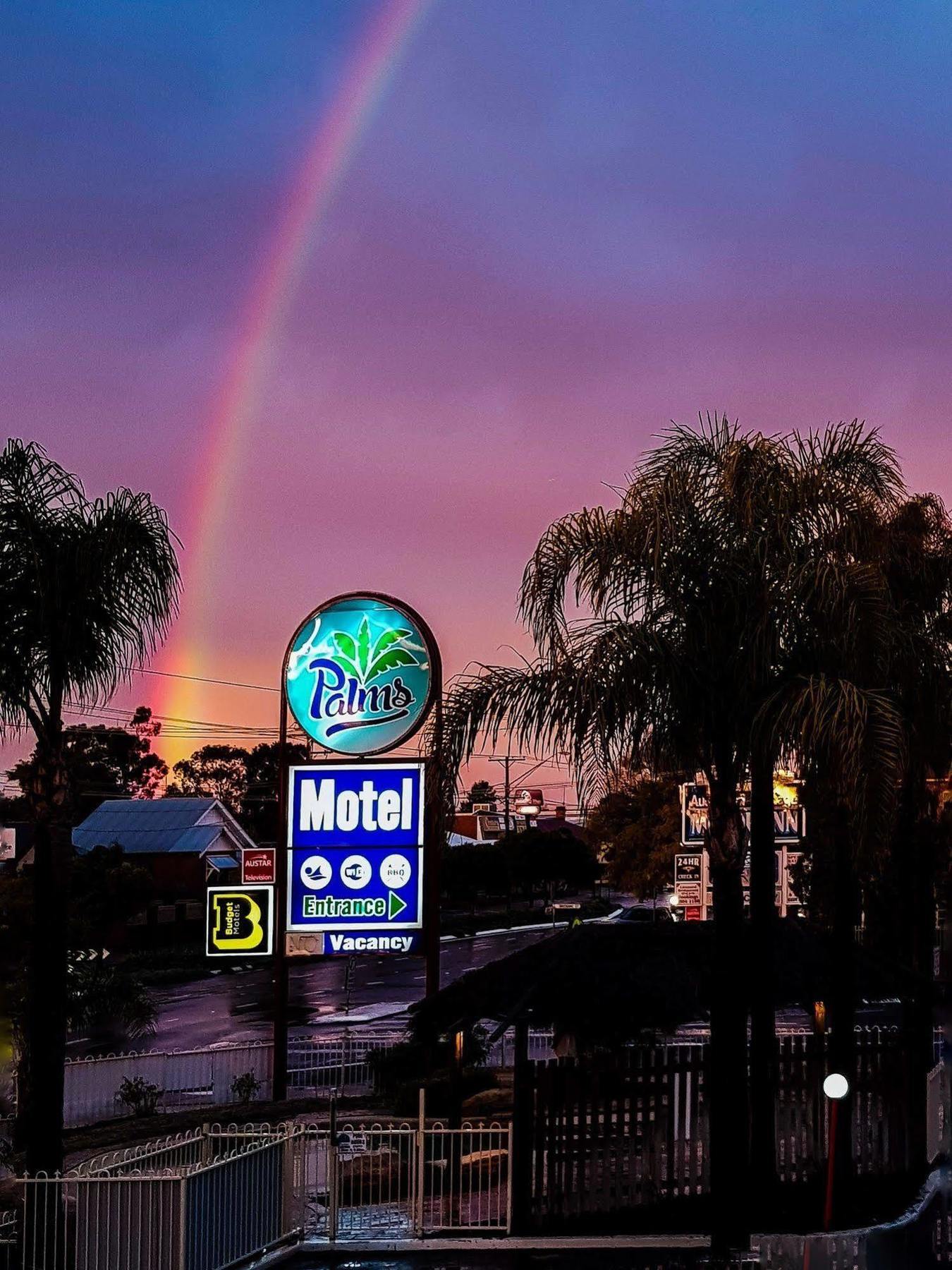 Motel The Palms Dubbo Esterno foto